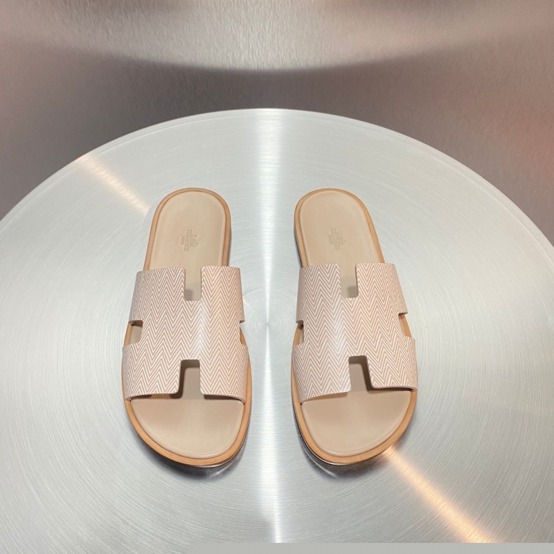 H**mes slippers